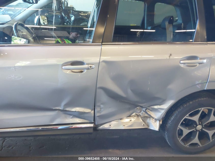 2016 Subaru Forester 2.0Xt Touring VIN: JF2SJGXC0GH531386 Lot: 39652405