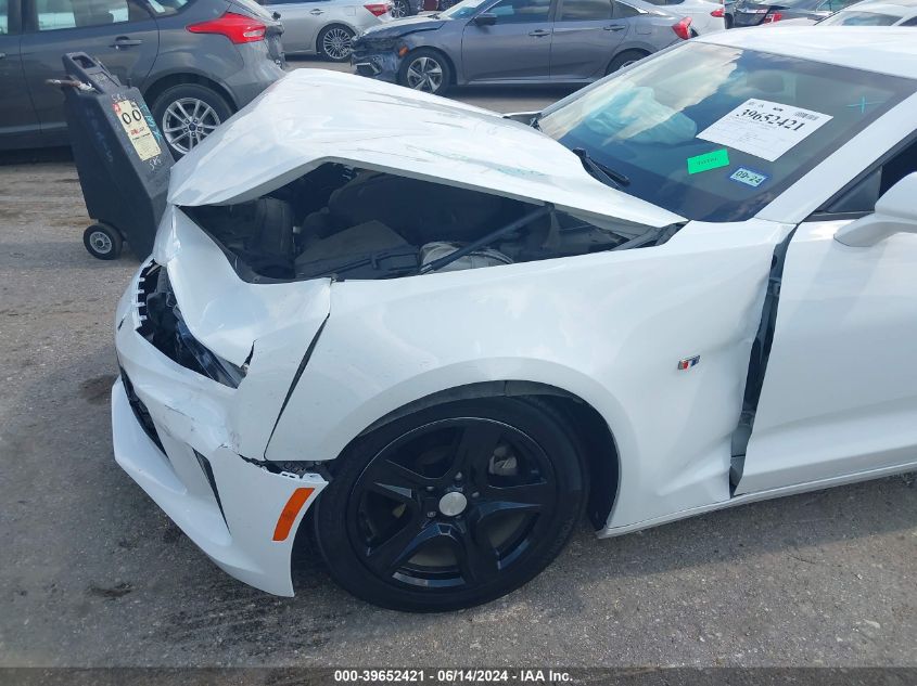 2018 Chevrolet Camaro 2Lt VIN: 1G1FD1RS1J0123647 Lot: 39652421