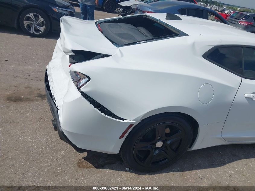 2018 Chevrolet Camaro 2Lt VIN: 1G1FD1RS1J0123647 Lot: 39652421