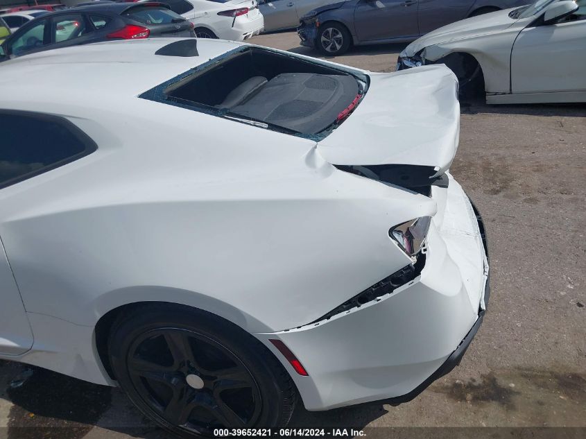 2018 Chevrolet Camaro 2Lt VIN: 1G1FD1RS1J0123647 Lot: 39652421