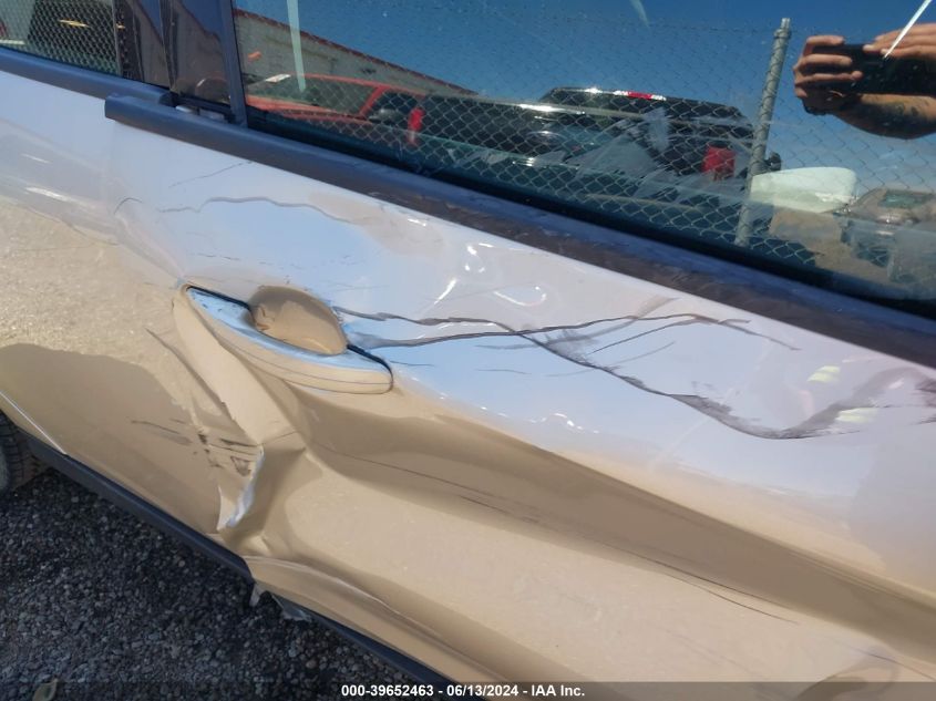 2018 Ford Focus Se VIN: 1FADP3K27JL217855 Lot: 39652463