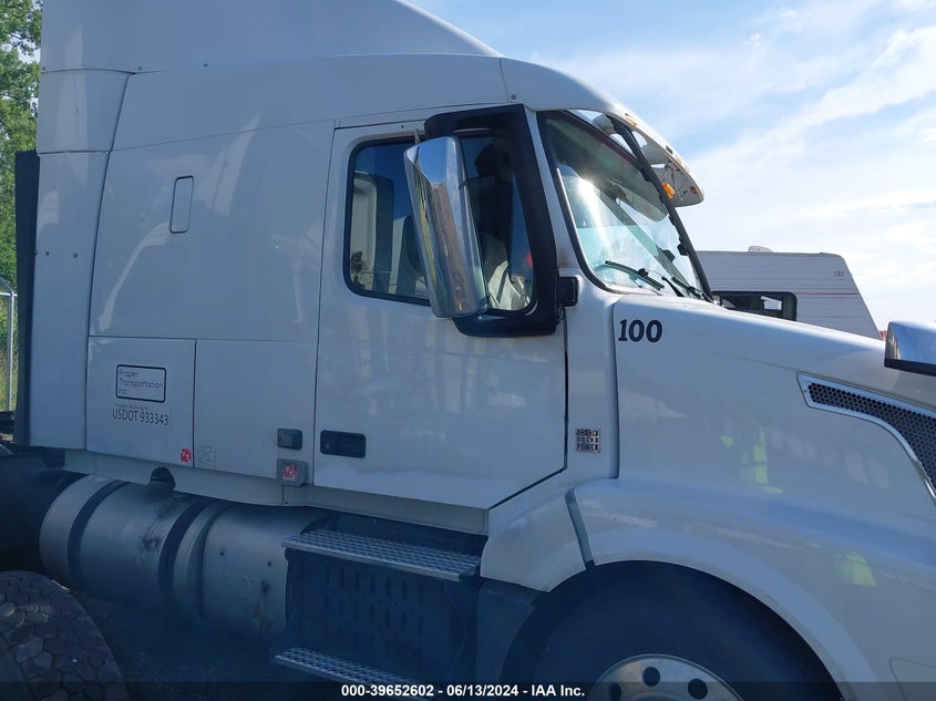 2015 Volvo Vn Vnl VIN: 4V4NC9EH6FN917671 Lot: 39652602