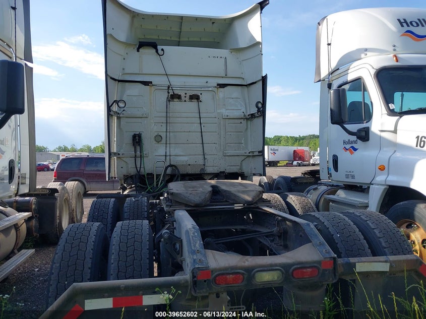 2015 Volvo Vn Vnl VIN: 4V4NC9EH6FN917671 Lot: 39652602