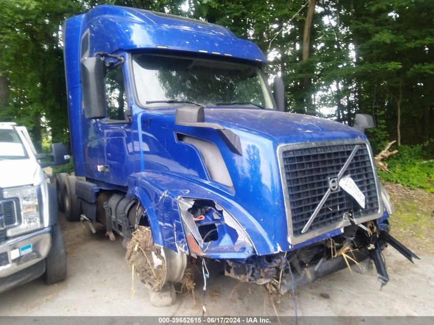 4V4NC9TG3DN135867 2013 Volvo Vn Vnl