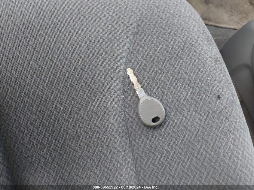 2004 Chrysler Town & Country Lx VIN: 2C4GP44R64R617537 Lot: 39652922