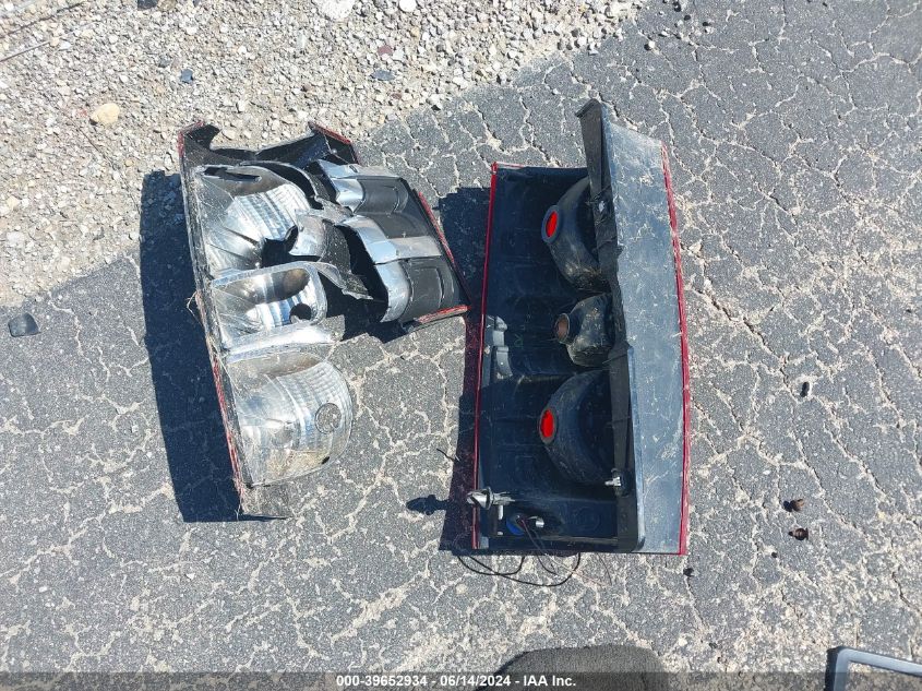 2011 Chevrolet Tahoe Ltz VIN: 1GNSKCE07BR343553 Lot: 39652934