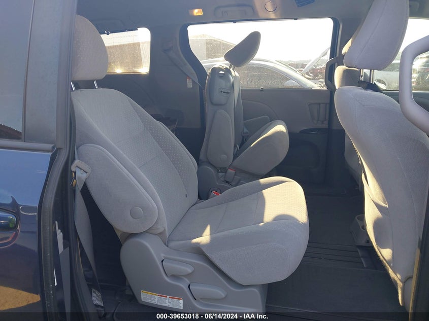 2020 Toyota Sienna Le VIN: 5TDKZ3DC1LS042747 Lot: 39653018