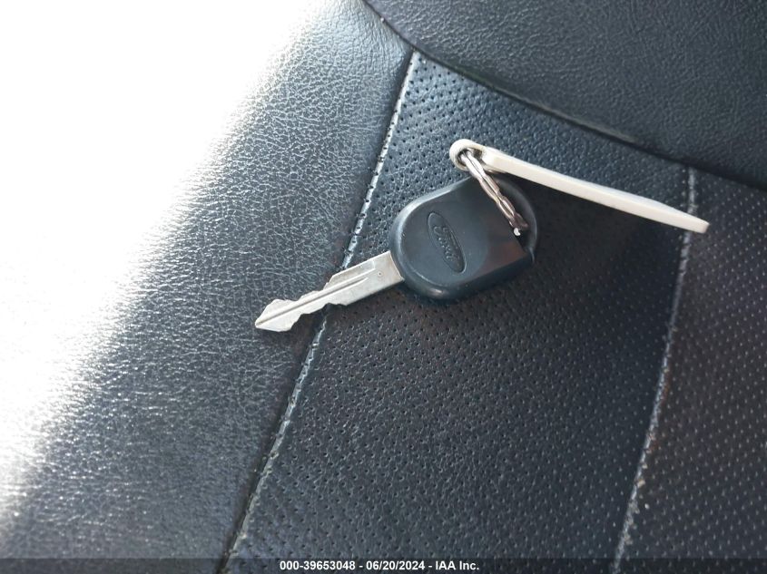 2005 Ford Escape Limited VIN: 1FMYU94115KE48138 Lot: 39653048