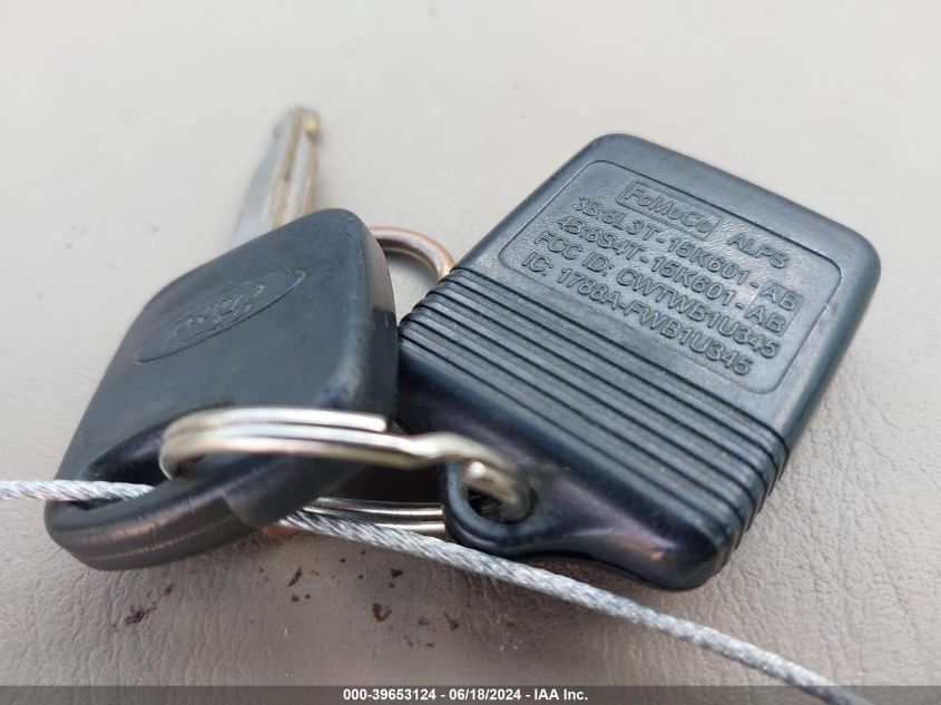 2004 Ford Escape Xlt VIN: 1FMYU03174KB19262 Lot: 39653124