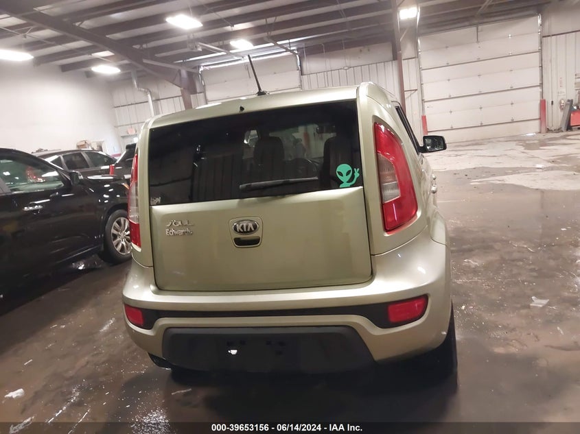 2013 Kia Soul + VIN: KNDJT2A67D7576806 Lot: 39653156