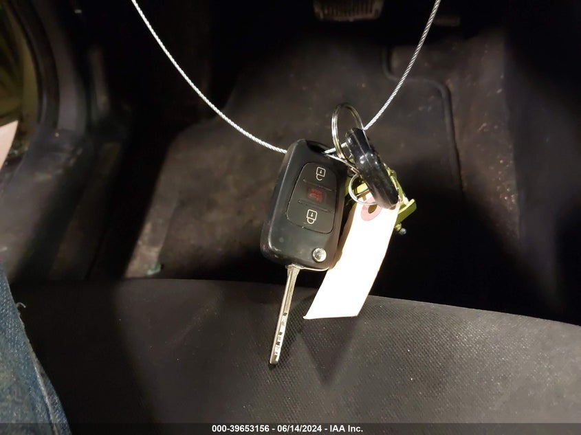 2013 Kia Soul + VIN: KNDJT2A67D7576806 Lot: 39653156