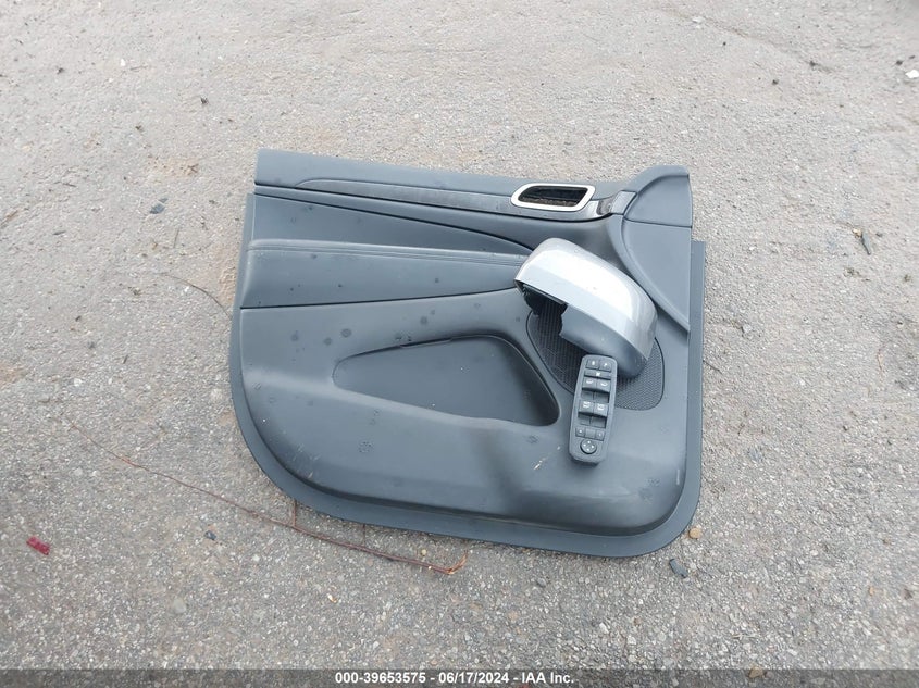 2012 Jeep Grand Cherokee Laredo VIN: 1C4RJFAGXCC266003 Lot: 39653575