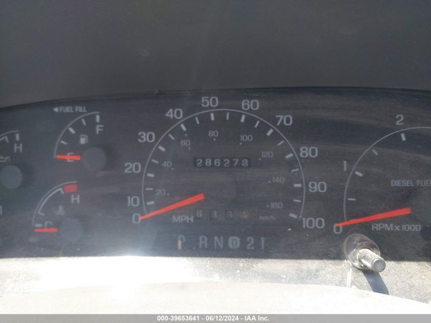 2000 Ford F-250 Lariat/Xl/Xlt VIN: 3FTNX20F1YMA32496 Lot: 39653641