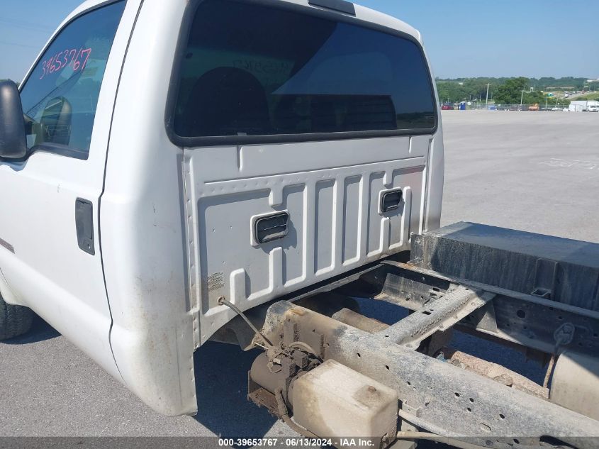 2004 Ford F-350 Xl/Xlt VIN: 1FDWF36P34EA19001 Lot: 39653767