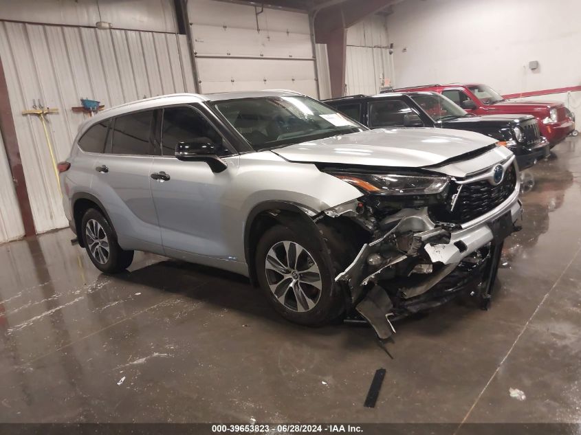 5TDGBRCH4NS538641 2022 TOYOTA HIGHLANDER - Image 1