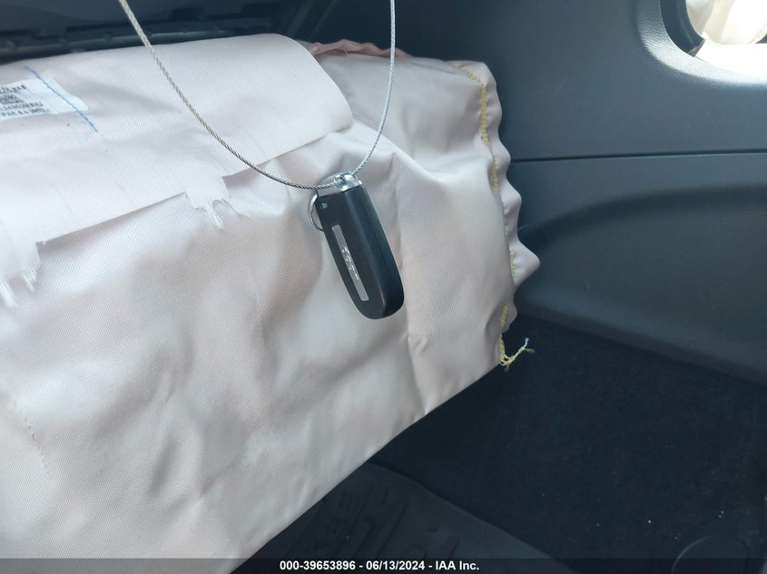 2014 Jeep Grand Cherokee Overland VIN: 1C4RJFCG3EC586053 Lot: 39653896