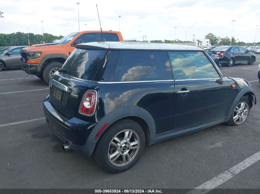 2013 Mini Hardtop Cooper VIN: WMWSU3C51DT689067 Lot: 39653924