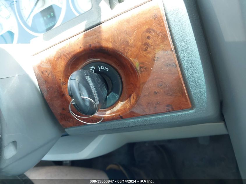 2008 Chrysler Town & Country Lx VIN: 2A8HR44H18R745964 Lot: 39653947