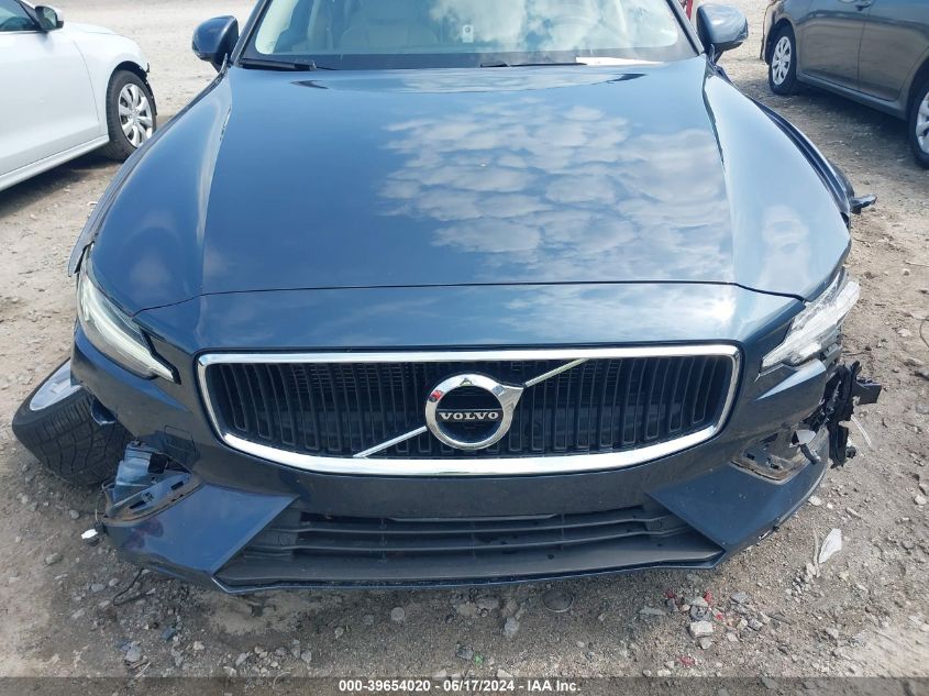 2020 Volvo V60 T5 Momentum VIN: YV1102EK5L1381735 Lot: 39654020