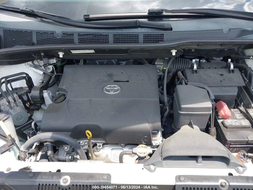 2011 Toyota Sienna Le V6 VIN: 5TDKK3DCXBS157091 Lot: 39654071