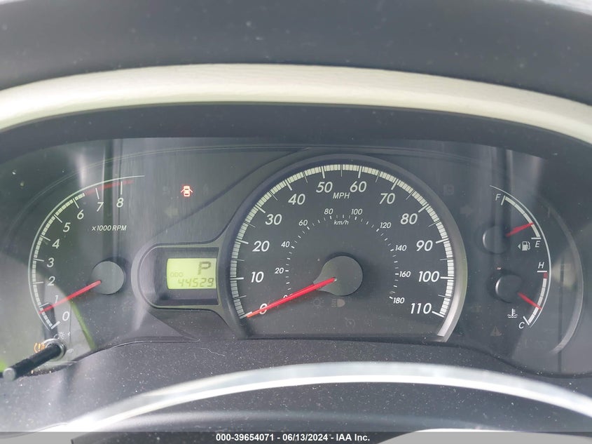 2011 Toyota Sienna Le V6 VIN: 5TDKK3DCXBS157091 Lot: 39654071