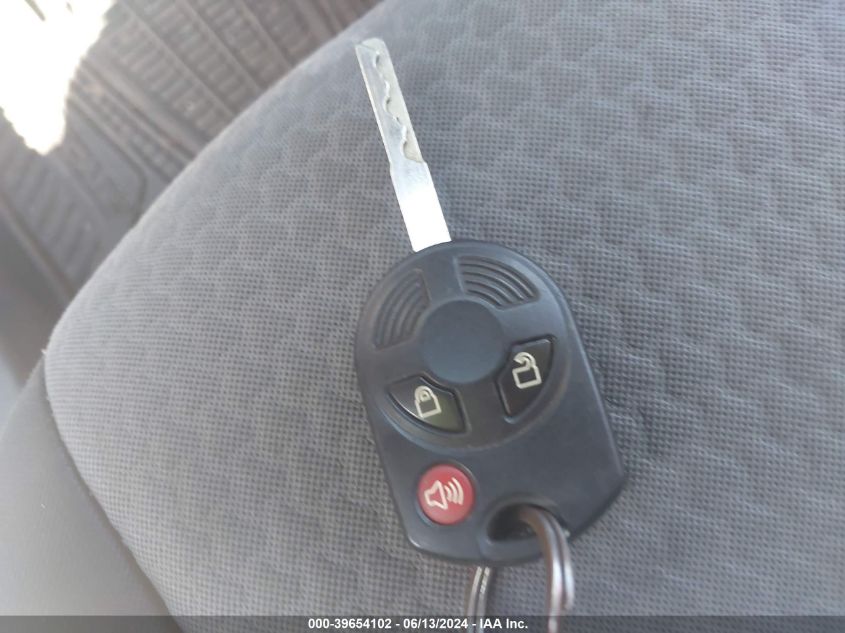 2017 Ford Escape Se VIN: 1FMCU9GD9HUF00544 Lot: 39654102