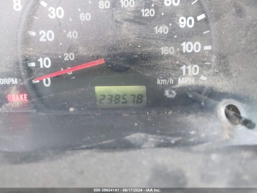 2003 Chevrolet Tracker Hard Top Base VIN: 2CNBE13C736931964 Lot: 39654141