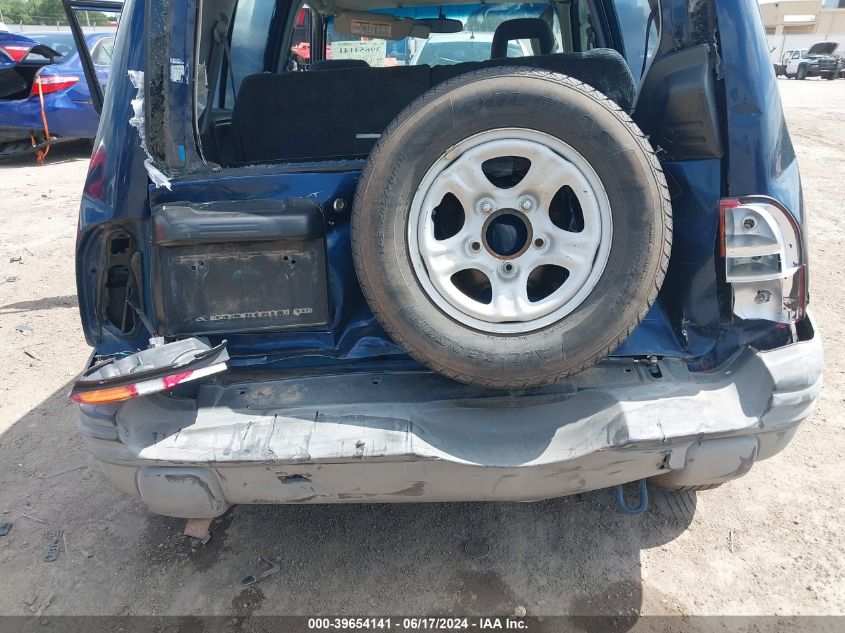 2003 Chevrolet Tracker Hard Top Base VIN: 2CNBE13C736931964 Lot: 39654141