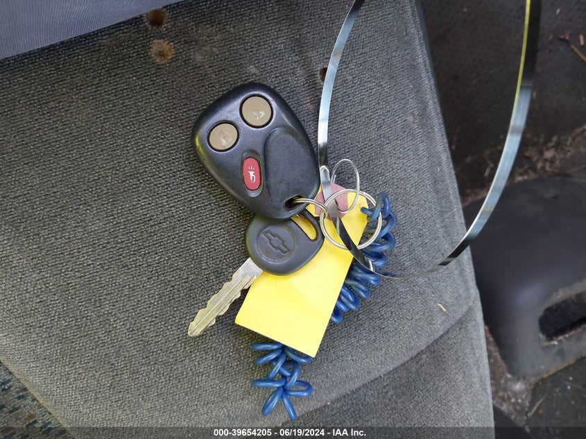 2004 Chevrolet Silverado 1500 Z71 VIN: 2GCEK19T441281474 Lot: 39654205