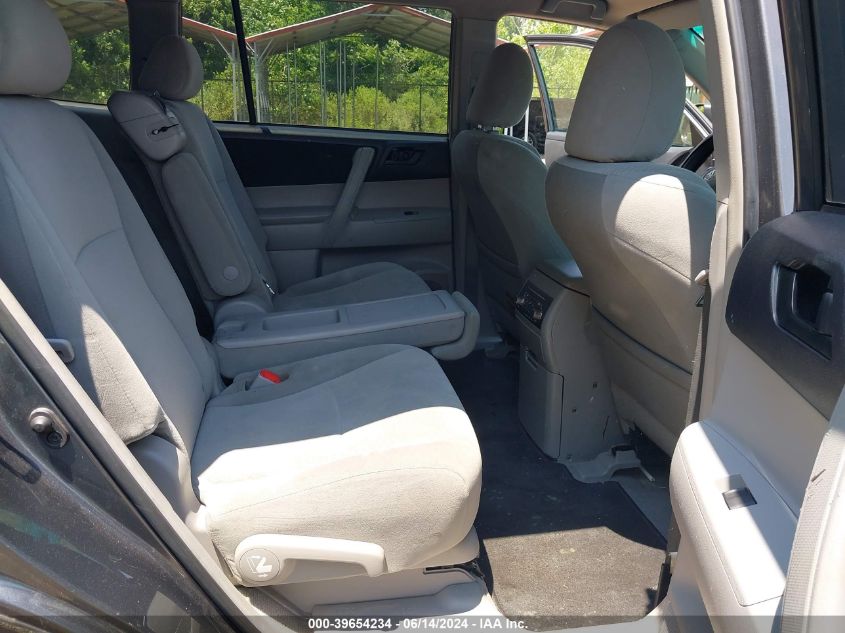 2010 Toyota Highlander Base V6 VIN: 5TDBK3EH4AS022763 Lot: 39654234