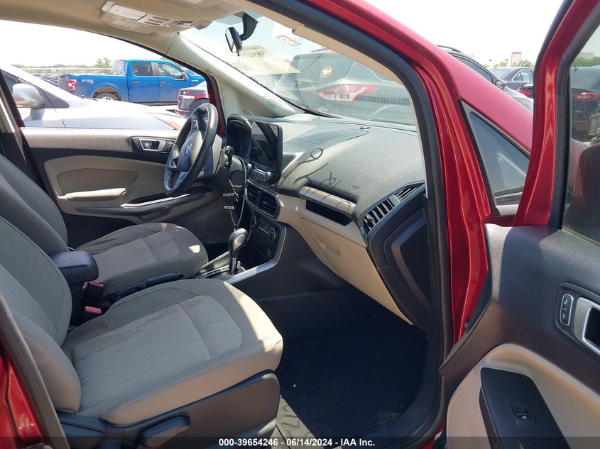 VIN MAJ3P1TE8JC161174 2018 FORD ECOSPORT SE