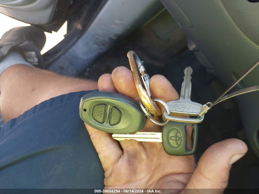 2002 Toyota Tundra Ltd V8 VIN: 5TBRT38112S243029 Lot: 39654294