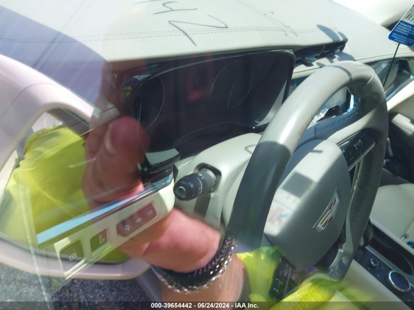 2020 Cadillac Xt6 Fwd Premium Luxury VIN: 1GYKPCRS3LZ186282 Lot: 39654442