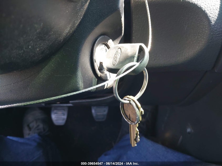 2005 Ford Mustang V6 Deluxe/V6 Premium VIN: 1VVFT80N955211412 Lot: 39654547