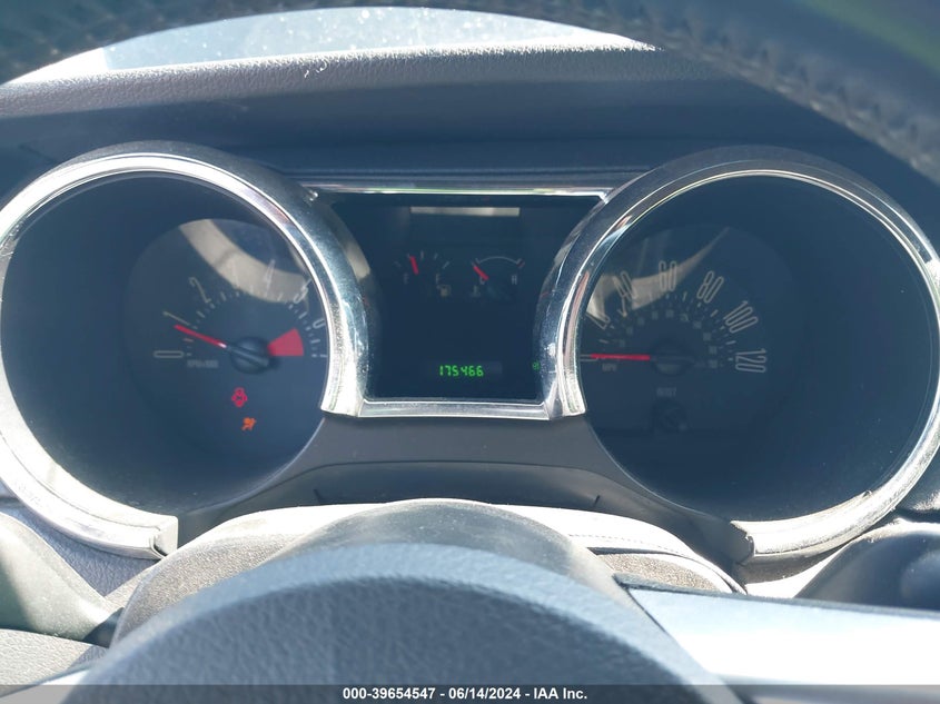 2005 Ford Mustang V6 Deluxe/V6 Premium VIN: 1VVFT80N955211412 Lot: 39654547