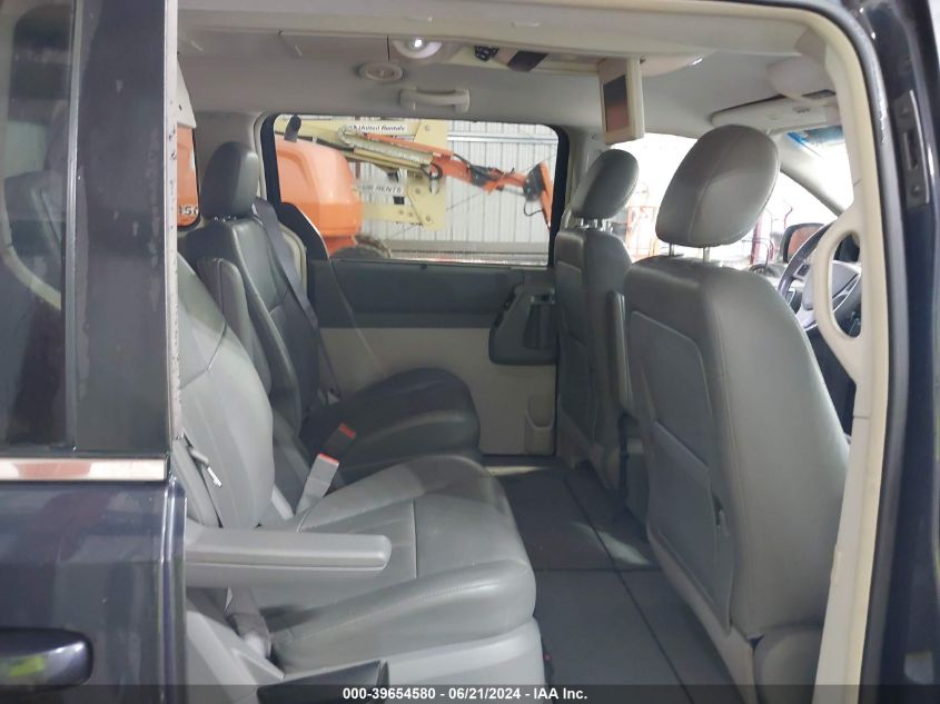 2008 Chrysler Town & Country Touring VIN: 2A8HR54P08R821851 Lot: 39654580