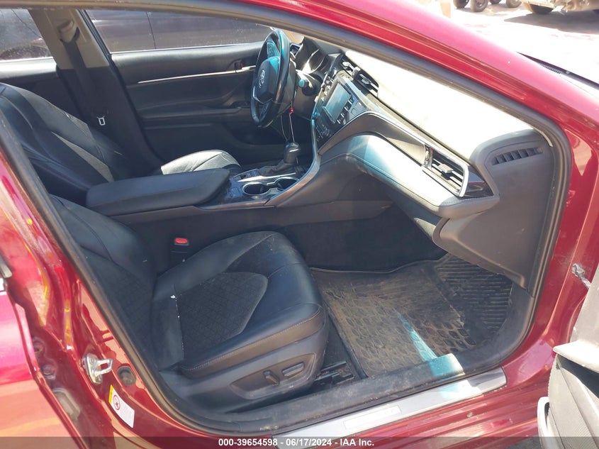 2018 TOYOTA CAMRY XSE - 4T1B61HK8JU649585