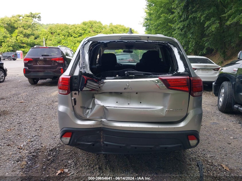 2018 Mitsubishi Outlander Es VIN: JA4AZ3A39JZ057020 Lot: 39654641