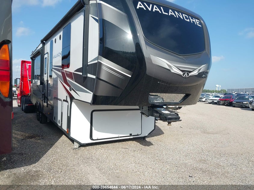 KEYSTONE AVALANCE 312RS 2021. Lot# 39654644. VIN 4YDF3122XME760397. Photo 1