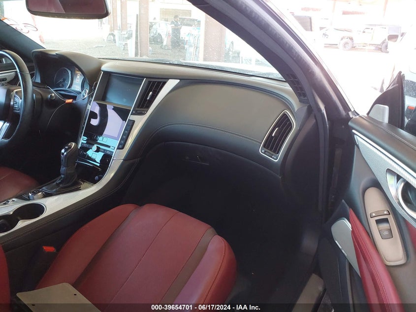 2018 Infiniti Q60 3.0T Red Sport 400 VIN: JN1FV7EK8JM530339 Lot: 39654701