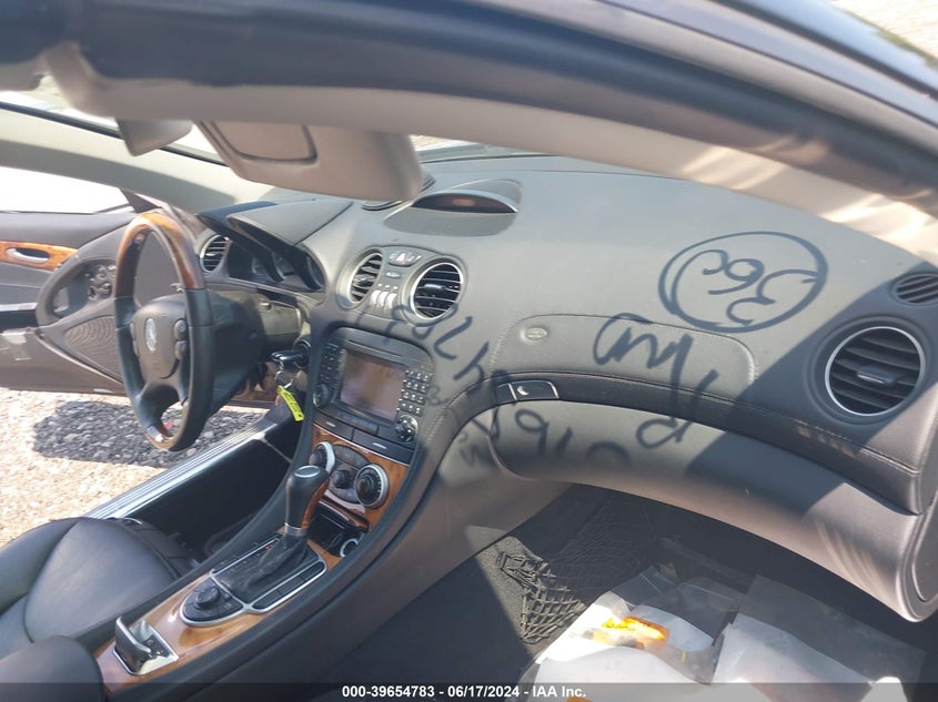 2007 Mercedes-Benz Sl 550 VIN: WDBSK71F77F134296 Lot: 39654783