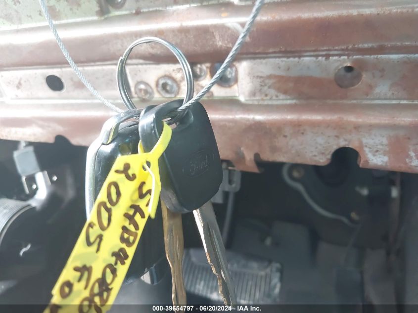 2005 Ford E-250 Commercial/Recreational VIN: 1FTNE24L55HB40867 Lot: 39654797