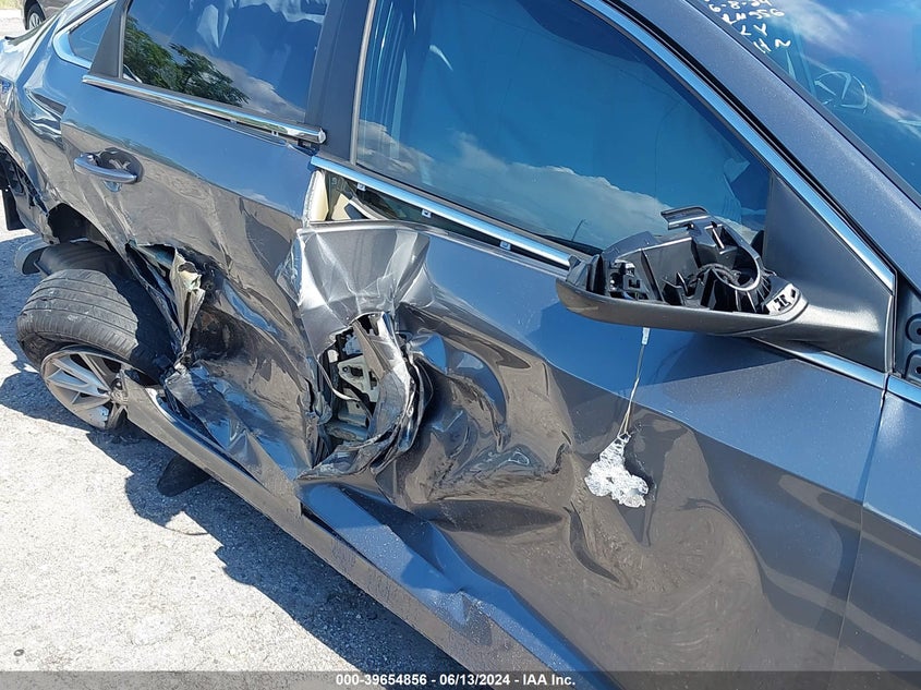 VIN 5NPE24AF5KH803581 2019 HYUNDAI SONATA SE
