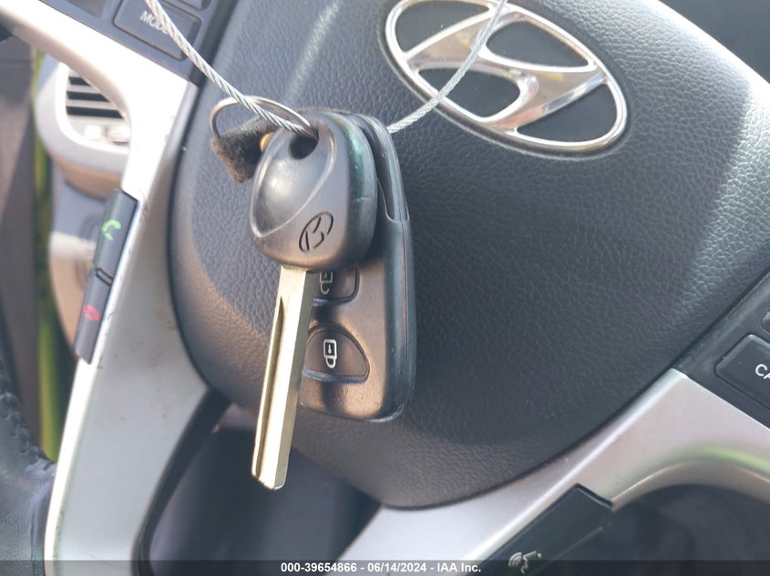 2012 Hyundai Accent Se VIN: KMHCU5AE0CU028172 Lot: 39654866