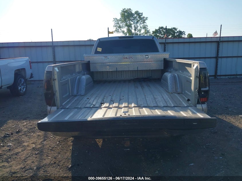2005 Chevrolet Silverado 1500 Work Truck VIN: 1GCEK14V15E215957 Lot: 39655126
