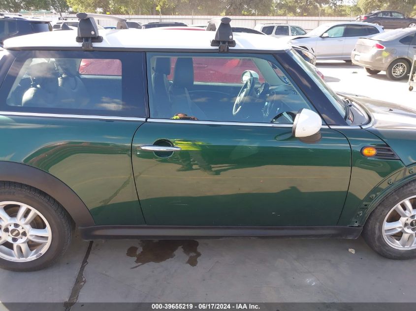 2013 Mini Hardtop Cooper VIN: WMWSU3C5XDT684725 Lot: 39655219