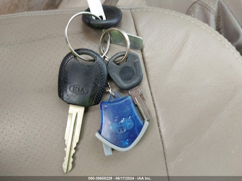 2003 Kia Sorento Ex/Lx VIN: KNDJD733335100110 Lot: 39655229