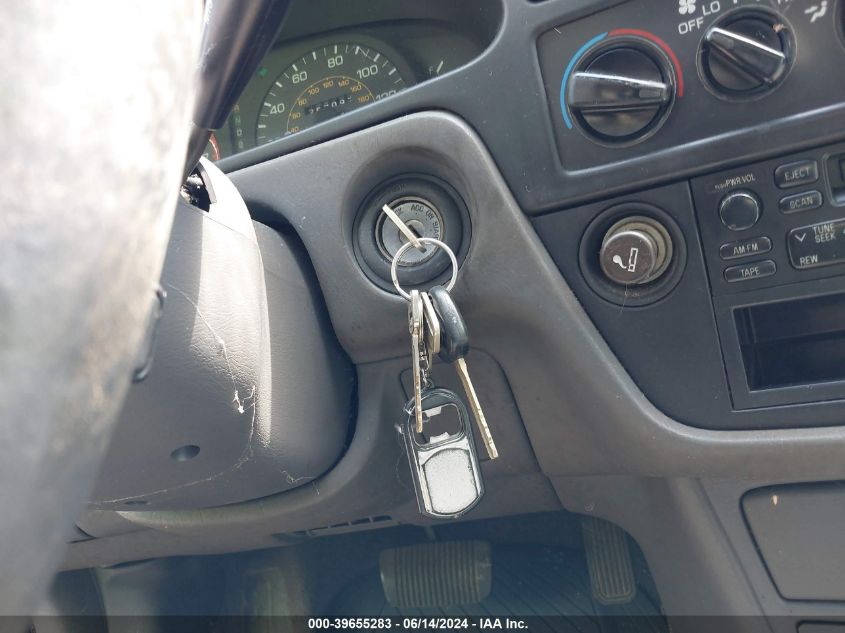 1993 Toyota Camry Le VIN: 4T1SK12E1PU230694 Lot: 39655283