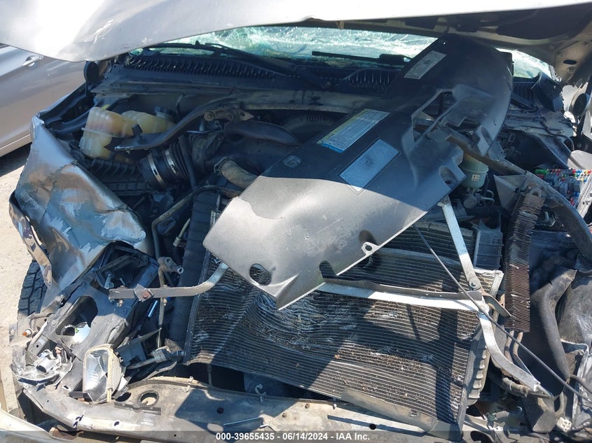 2000 Chevrolet Silverado 1500 Ls VIN: 2GCEC19T1Y1305670 Lot: 39655435