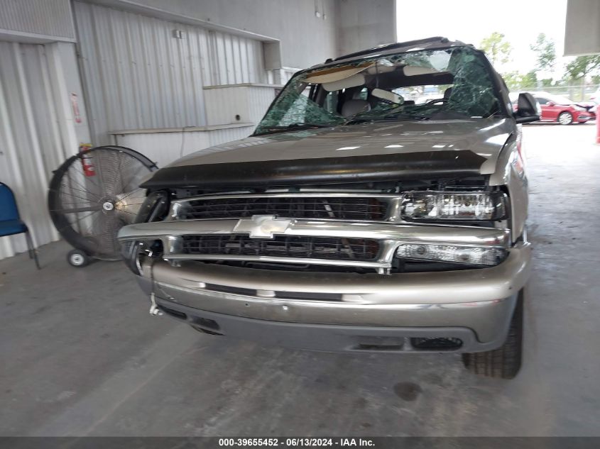 2004 Chevrolet Tahoe Lt VIN: 1GNEC13ZX4R120202 Lot: 39655452